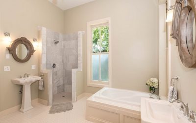 Aménagement de salle de bain pour senior : les indispensables