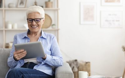 Pourquoi et comment choisir une tablette mobile pour personne âgée ?